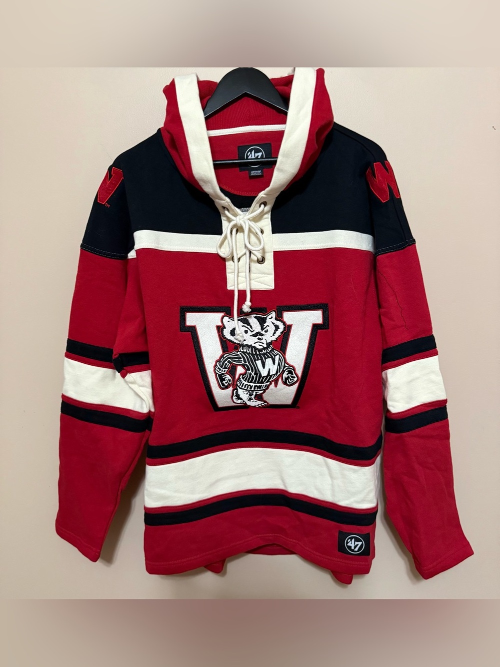 NWOT Never Worn Wisconsin Badgers Superior ’47 Lacer Hoodie Hockey Style Sz M